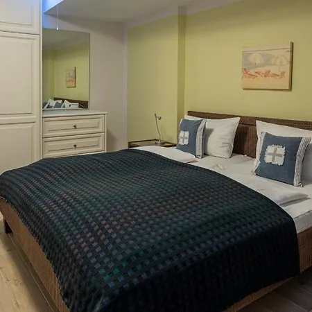 Ferienhaus Ad Fontes Ferienhaus Adfontes App Süd Apartment Wenningstedt-Braderup